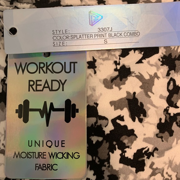 NEW with Tags Women’s Black & White Patterned Leggings - Size Small - Picture 3 of 3